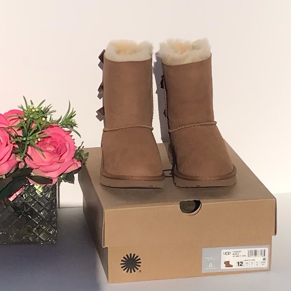 UGG Bailey Bow II - Picture 5 of 8